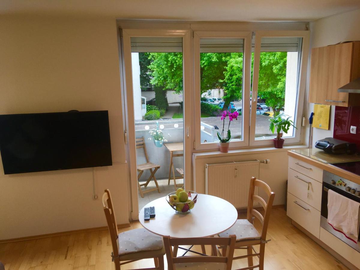 Cosy Studio Andy With Great Location Apartment ลูบลิยานา ภายนอก รูปภาพ